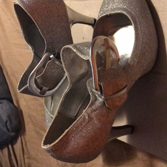 Shoes - Picture 2 of 3